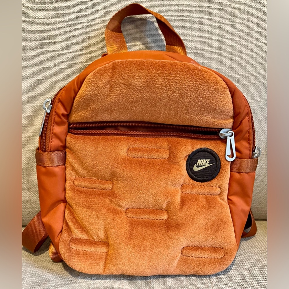 Nike small backpack never used in new condition